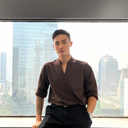 Alexander ‘Entruv’ Putra